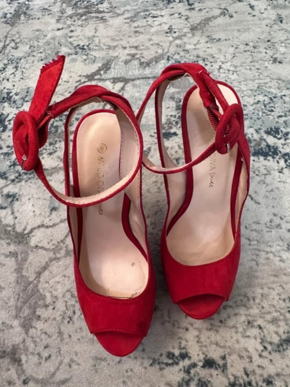 Red heels - Picture 5 of 5